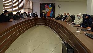 Van'da Sünnetçioğlu'ndan 75 Yaş ve Üstündekilere Aşı Uyarısı