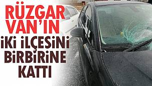 Rüzgar Van'ın İki İlçesini Birbirine Kattı