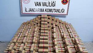 Van'da toprağa gömülü 4 çuval eroin bulundu