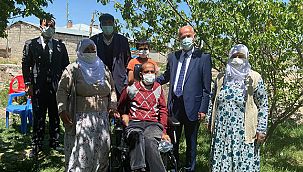 Başkan Akmandan engelli Vatandaşa Anlamlı Hediye