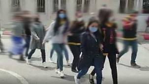 Masaj salonunda para karşılığı fuhuş yapan kadınlara operasyon