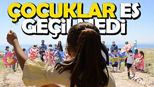 Van'da çocuklar, uçurtma ile sevindirildi