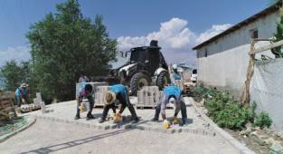 VAN'DA TUŞBA YAZIN TOZDAN, KIŞIN ÇAMURDAN KURTARACAK