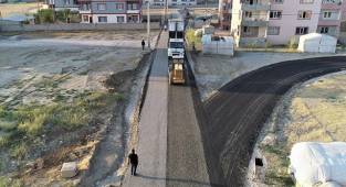 Başkan Akman, konforlu ve güvenli yollar yapmaya devam ediyoruz