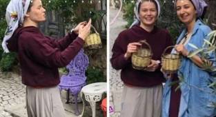 Güzel oyuncunun şalvarlı hali binlerce beğeni aldı