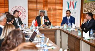 Vali bilmez, İzmir yatırımcıları ile bir araya geldi