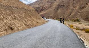 VAN'DA 14,5 KM BETON YOL ÇALIŞMASI KIŞA RAĞMEN YAPILIYOR