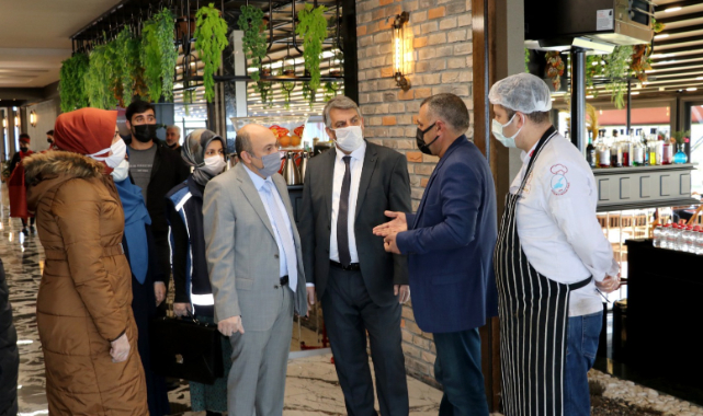 BÜYÜKŞEHİR ZABITASI KAHVALTI SALONLARINI DENETLEDİ