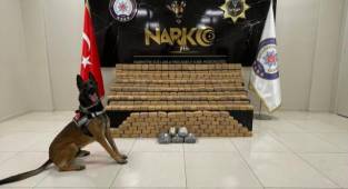 Van'da 1 iş yerine baskın, 473 kg 600 Gr Eroin