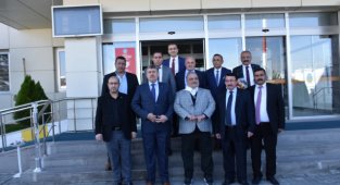 Van'da davullu zurnalı karşılama