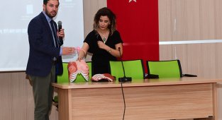Van YYÜ’de ‘Meme Kanseri Farkındalık Semineri’ Düzenlendi