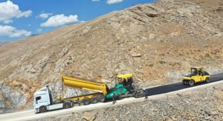 Van'a 192 kilometre yol çalışması