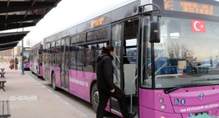 VANDA MOR OTOBÜSLER 1 YILDA 9.7 MİLYON YOLCU TAŞIDI