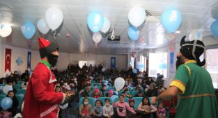 Başkan Akman'dan öğrencilere yarıyıl sürprizi