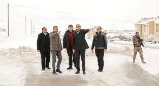 İpekyolu Belediyesi ekipleri merkez ve kırsal yollarda