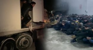 Kamyonet kasasında 174 Afganistan Uyruklu göçmen yakalandı