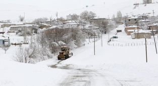 Van'da kapalı olan yollar açılıyor