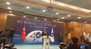 Van YYÜ'de 40'ncı yıl şöleni
