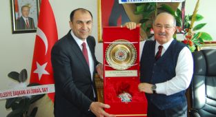 PROF. ÇELİK’TEN VANESOB’A ZİYARET