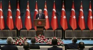 Kabine toplanıyor! 
