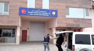 Van'da Sahte Pasaport Operasyonu! 7 şahıs tutuklandı