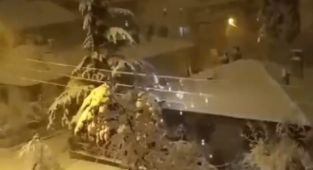 Yağmur yağdı ardından trafolar da art arda patlamalar oldu