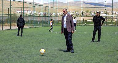 Gürpınar'da Okullar Arası Futbol Turnuvası
