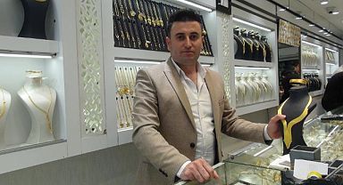 Kuyumcularda düğün sezonu yoğunluğu