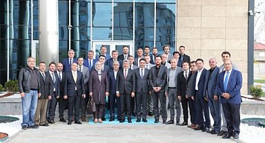 Vali Bilmez, Büyükşehir Belediyesine veda etti