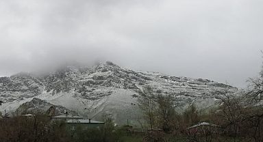 Van erek dağına mayıs ayında kar düştü