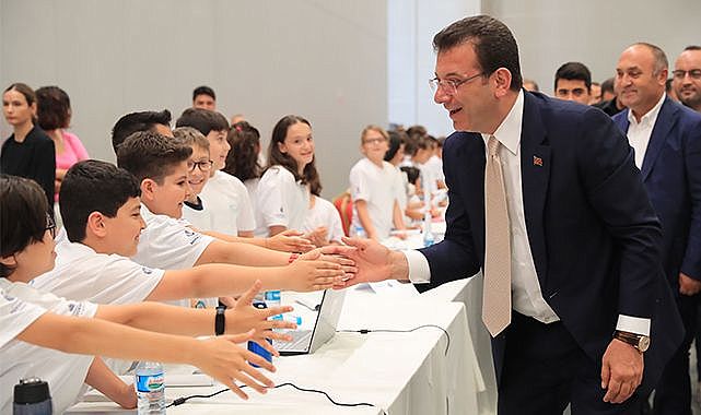 İMAMOĞLU: BU SALONDA O İNANÇ VE ENERJİ VAR
