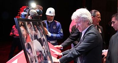 Usta oyuncu Cüneyt Arkın Son yolculuğuna uğurlanıyor