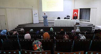 Van'da Ailelere dijital dünya uyarısı…