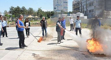  Tuşba'da ‘Birey Ve Aileler İçin Afet Bilinci’ Eğitimi