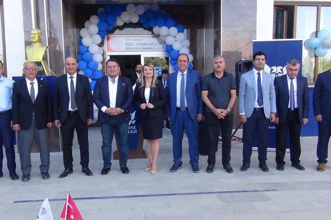 Dilek Cambazoğlu: Dünyanın kapılarını öğrencilerimize açıyoruz.