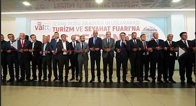 VAN'DA TURİZM VE SEYAHAT FUARI AÇILDI