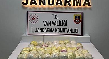 Başkale'de 20 kilo metamfetamin ele geçirildi 