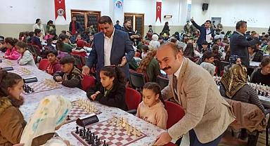Bahçesaray’da satranç şenliği