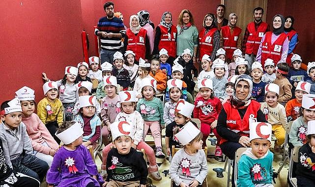 Çocuklar Kızılay Haftası’nı kutladı