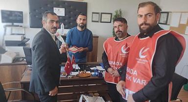 Van'da haber olsun diye parti yetkileri öğretmenleri ziyaret ettiler