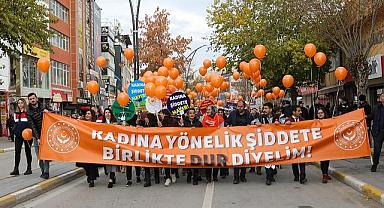 Van’da ‘Kadına Şiddete Hayır’ yürüyüşü düzenlendi
