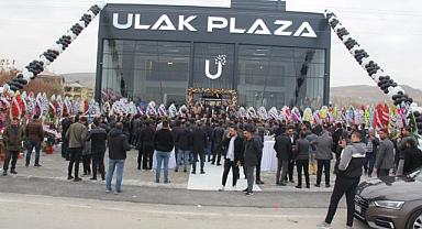 Ulak Plaza görkemli bir törenle açıldı