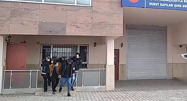 Van'da 3 ayrı operasyon! 1 Araca el konuldu