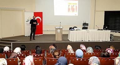 Van'da Evlilik öncesi eğitim’ semineri düzenledi