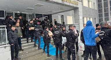 Van Emniyet'ten Depremzedelere 120 bin TL değerinde yardım