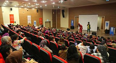 Tuşba'dan depremzede ailelere moral etkinliği