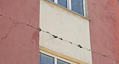 Van'da ağır hasarlı binalar,  uçuk fiyatlarla kiraya veriliyor