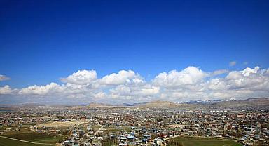 Renkli Kültürlerin Buluştuğu Sokaklar: Van