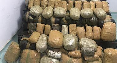 Van'da 340 kg toz esrar operasyonu