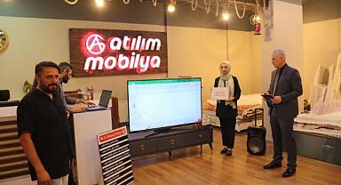 Atılım Grup Çekiliş Sonucu Hediyelerini Dağıtıyor